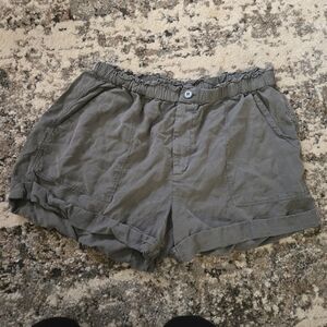 Aerie Women's Green Cargo Shorts